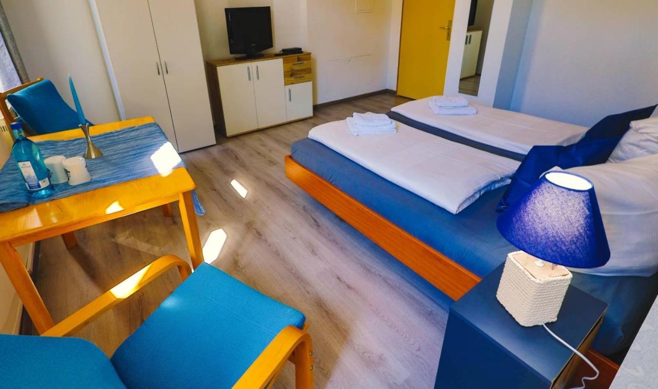 Ryde & Hyde Budget Hotel ドレスデン エクステリア 写真